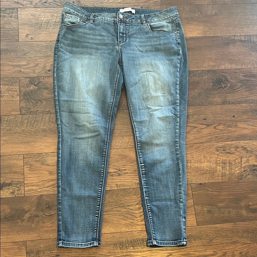 Denin Contemporary Women’s Jeans